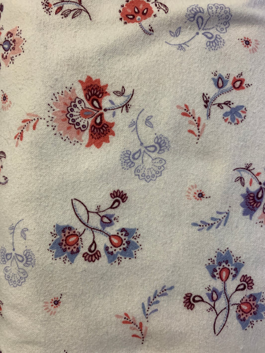 Flannel 2573- white with flowers