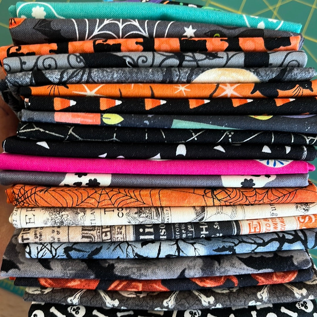 Fat Quarter Bundle 21 @ 20"x 20" Halloween $115.95