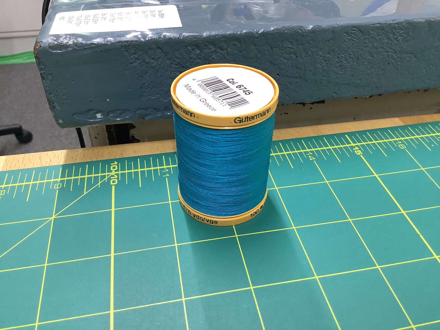 Thread 800m Cotton- solids and some variegated