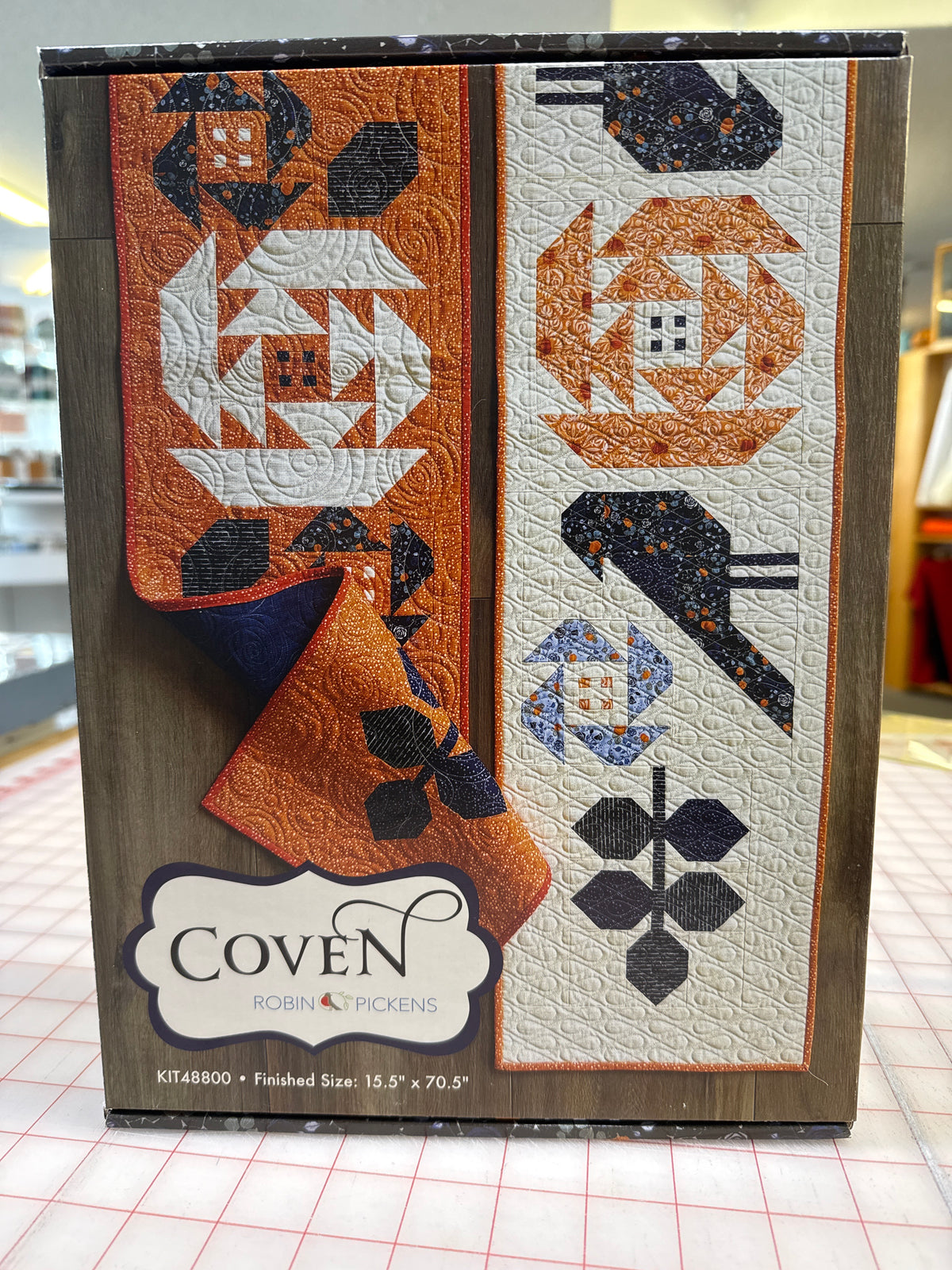 Coven- Roses in the Garden Table Runner Kit by Robin Pickens for Moda