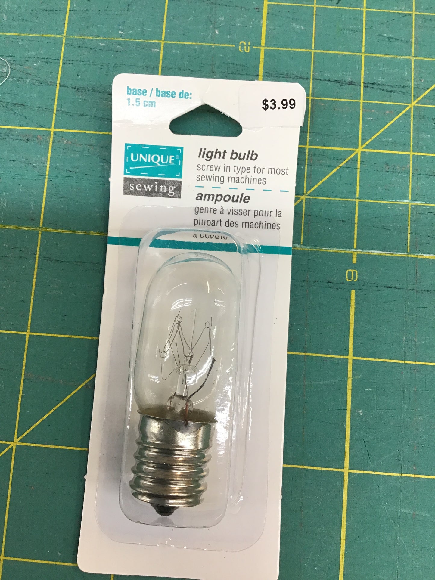 Unique light bulbs screw in type