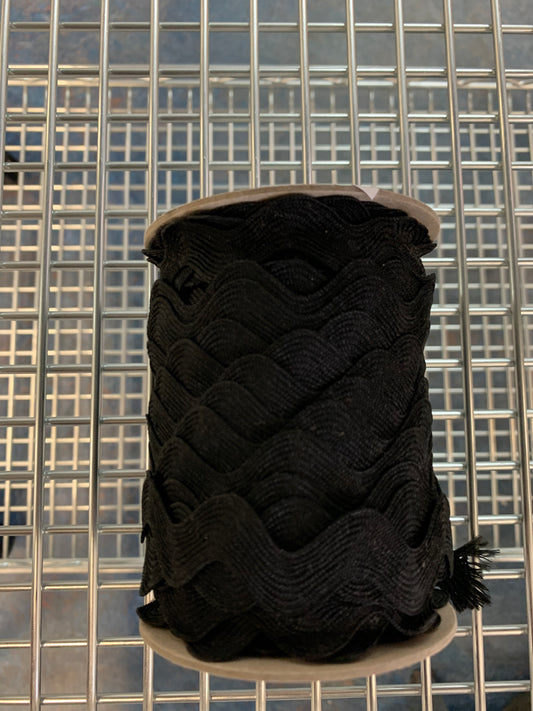 003 Rick Rack Braid 24mm - Black $2.96/m