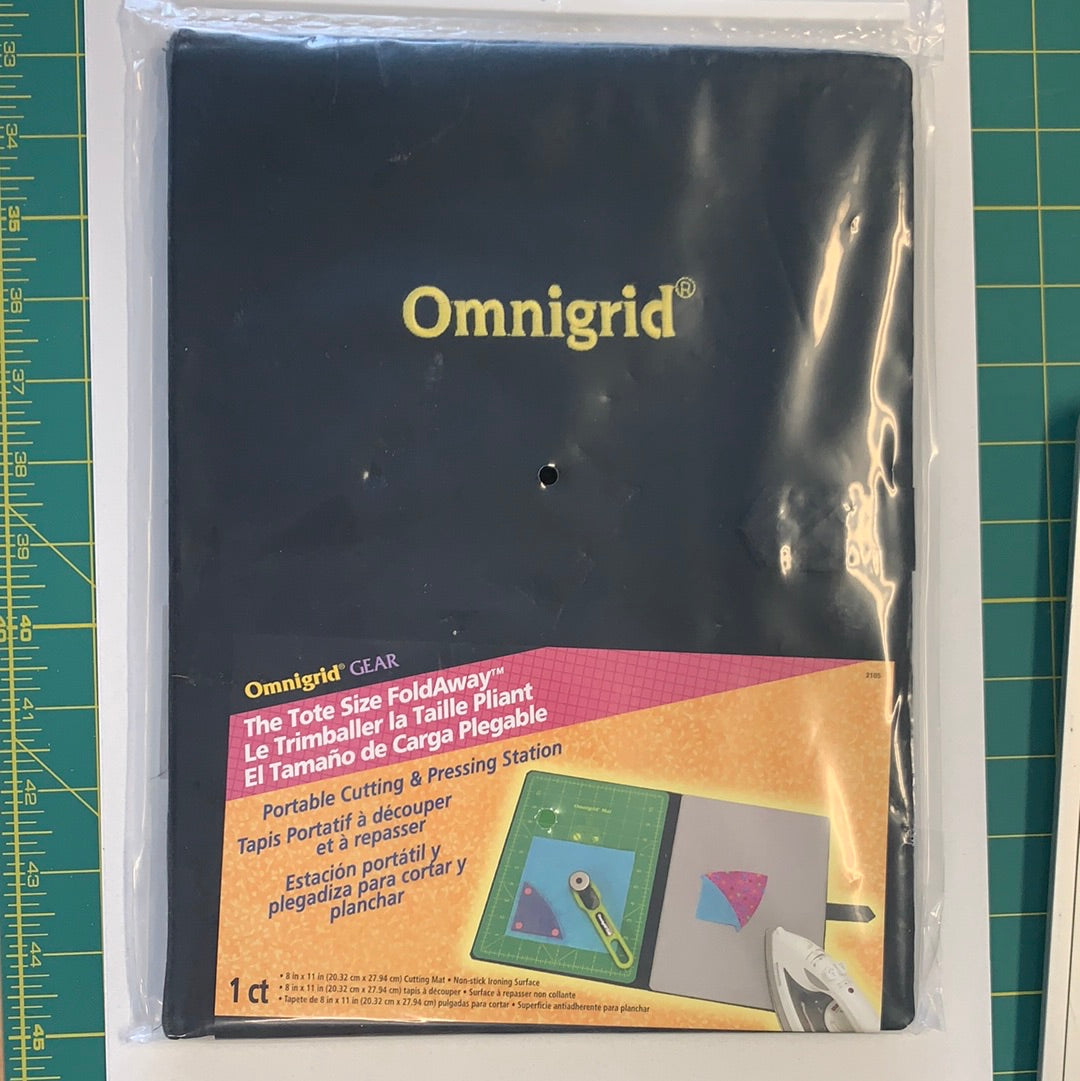 Omnigrid ironing and cutting surfaces side by side
